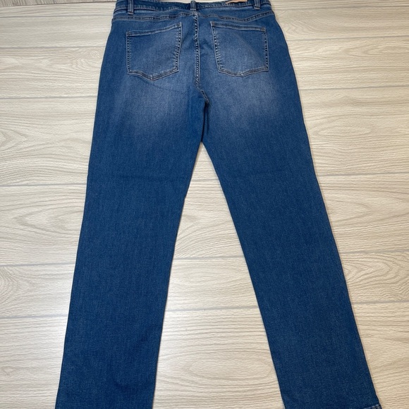 Soft Surroundings Supremely Soft Relaxed Pull On Blue Jean Pants Women’s Size M - Picture 3 of 13